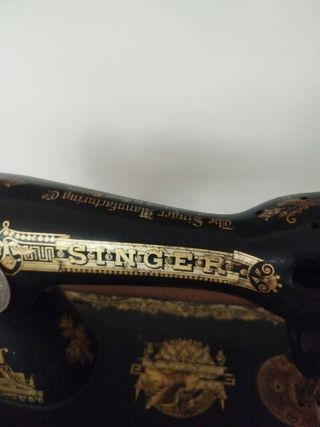 Máquina de coser Singer antigua