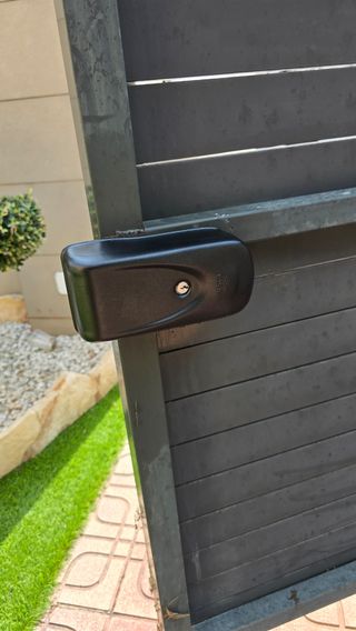 Cerrajero Julián López