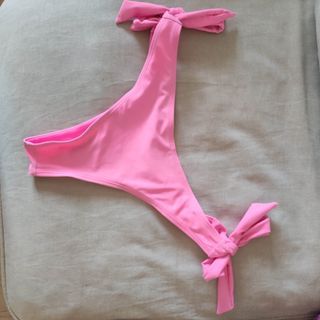 Bikini rosa anudado