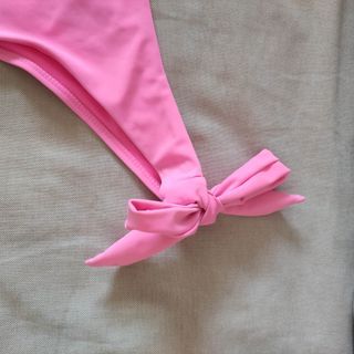 Bikini rosa anudado