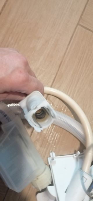 Manguera lavavajillas usada