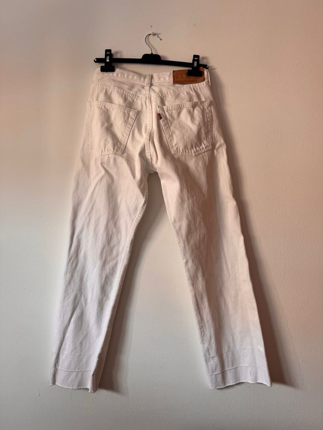 Vaqueros Levi's blancos