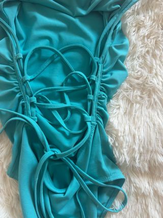 Bañador turquesa espalda abierta