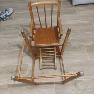 Trona antigua madera