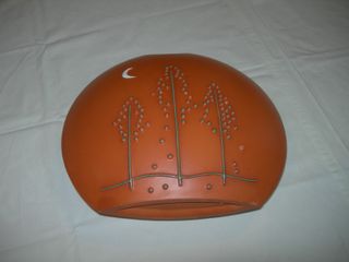 Solitário em barro. Jarra.