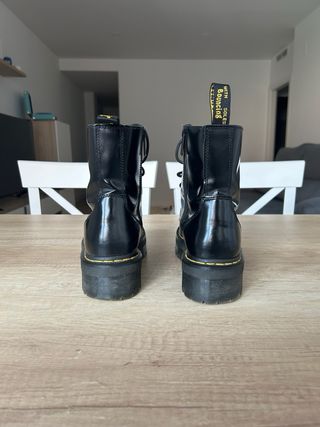 Dr. Martens botas plataforma negras