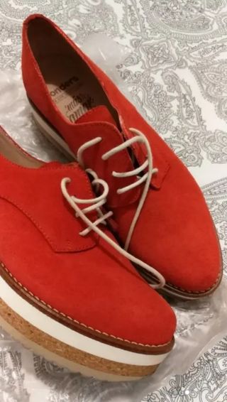 Zapatos Wonders rojos plataforma