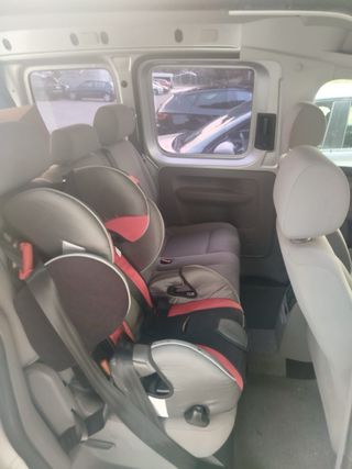 Volkswagen Caddy 2010