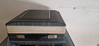 Máquina escribir + tocadiscos vintage