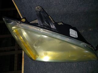 Faros Ford Focus II (2005)
