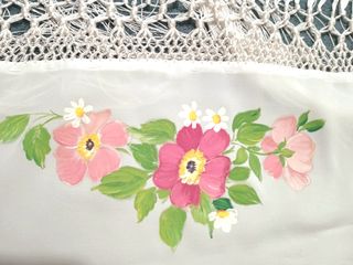 Mantoncillo blanco pintado a mano seda sintética