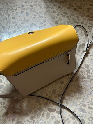 Bolso Carpisa piel beige-amarillo