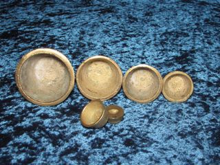 Antiguo ponderal vasos bronce 7 piezas s. XIX