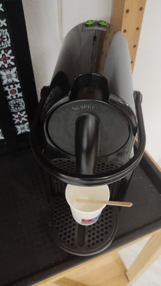 Máquina Nespresso DeLonghi