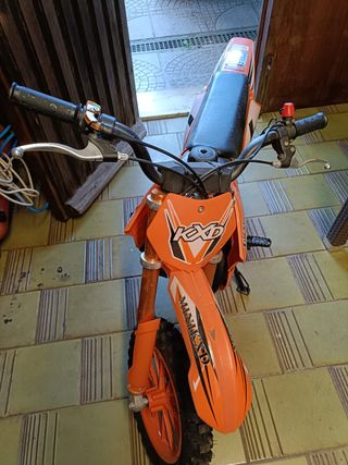 Minimoto KXD 50cc: perfetta per iniziare