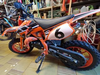 Minimoto KXD 50cc: perfetta per iniziare
