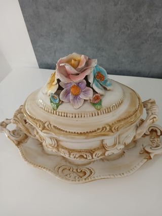 Antica Zuppiera in Ceramica Decorata con Fiori Vin
