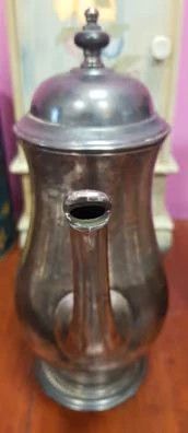 Cafetera o tetera estilo árabe vintage