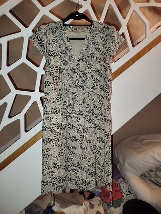 Vestido H&M estampado talla M, da talla