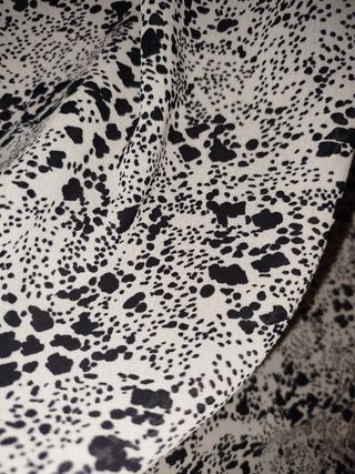 Vestido H&M estampado talla M, da talla