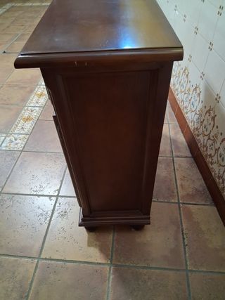 Zapatero madera de pino.