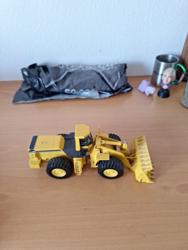 Excavadora Komatsu - Juguete