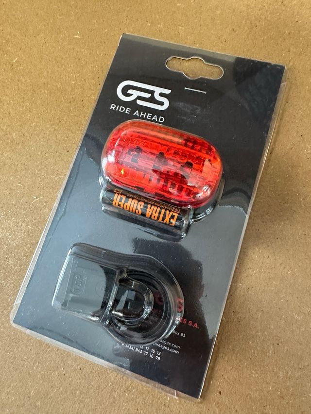 Luz trasera bici GS Ride Ahead incluye pila