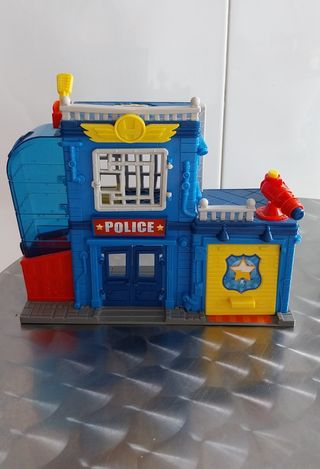 Comisaría Policía Súper Zings