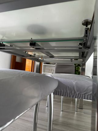 Mesa cristal extensible moderna