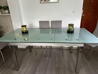 Mesa cristal extensible moderna