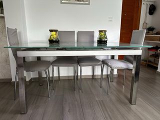 Mesa cristal extensible moderna