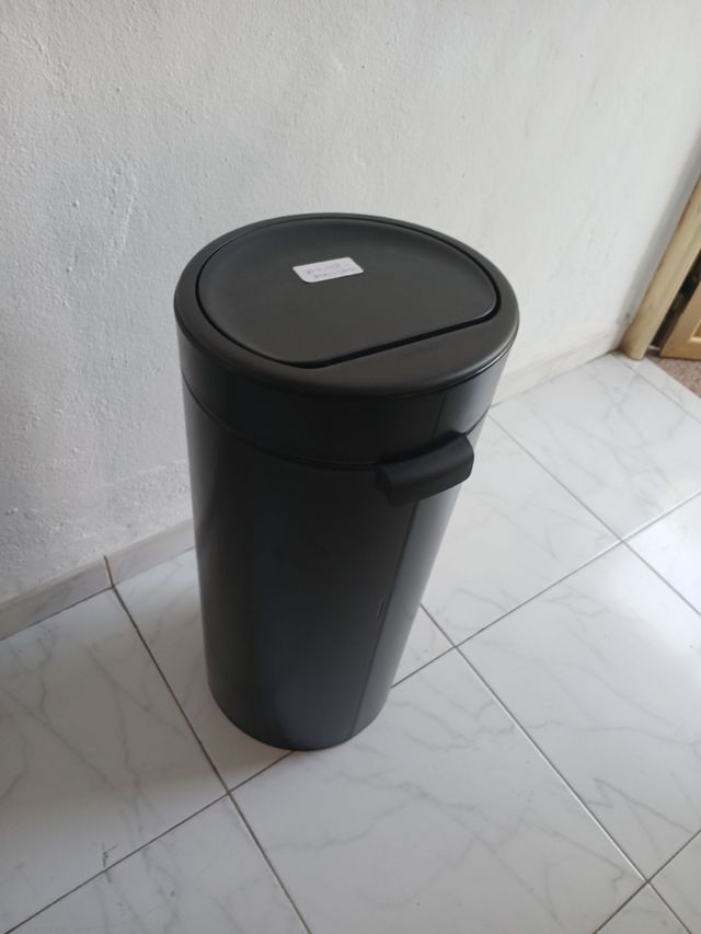 Brabantia Touch Bin 30L - Negro