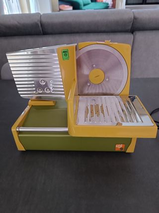 Affettatrice elettrica vintage