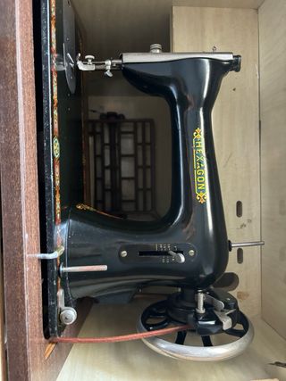 Máquina coser Hexagon antigua