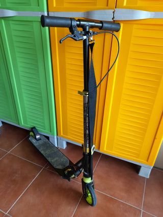 Patinete niño Oxelo con suspensión y freno de mano