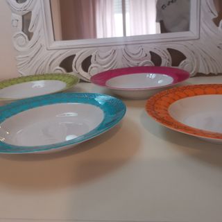 4 Piatti Fondi Colorati