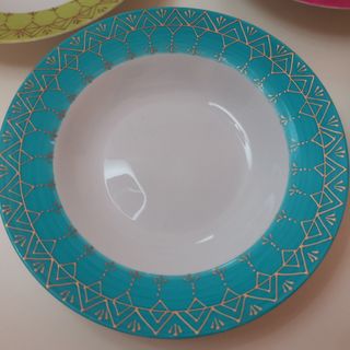 4 Piatti Fondi Colorati