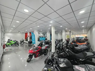 SUZUKI GSX-8S