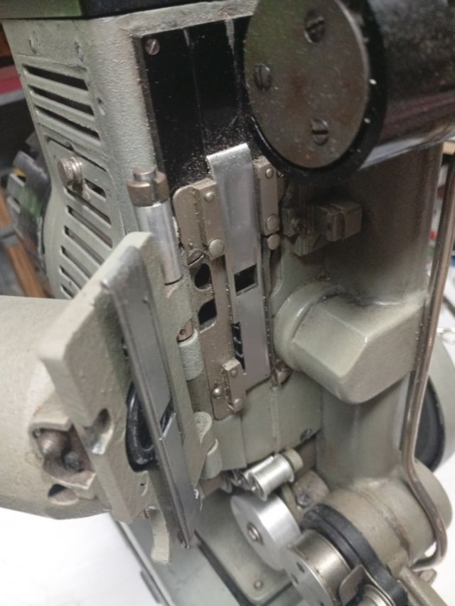 Proyector Debrie MB15 16mm antiguo