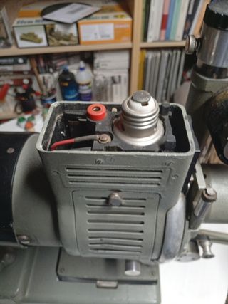 Proyector Debrie MB15 16mm antiguo