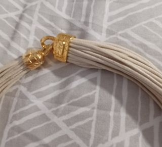 Collar étnico beige y dorado