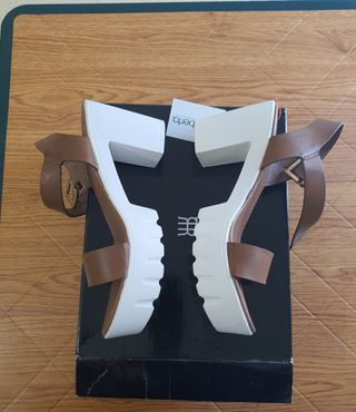 Sandali Miss Roberta marroni, in pelle. Taglia 39.