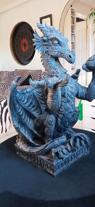 DRAGÓN GIGANTE FABRICADO EN RESINA
