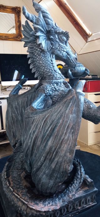 DRAGÓN GIGANTE FABRICADO EN RESINA
