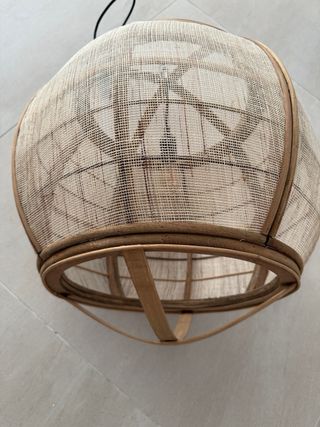 Lámpara colgante de ratán