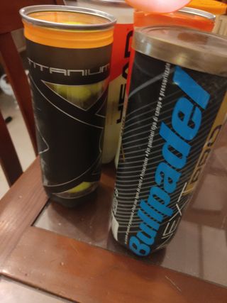 Pelotas tenis ,de marca pocos partidos.