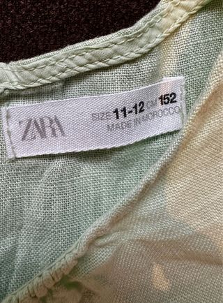 Mono Zara niña verde 11-12.
Usado una vez