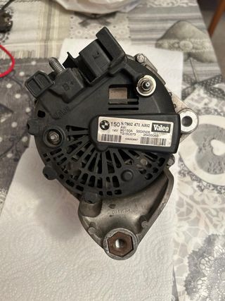 Alternador BMW 330 Serie3 Año 2007 marca VALEO