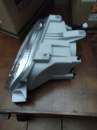 Faro Renault Clio (90-96) derecho  Nuevo