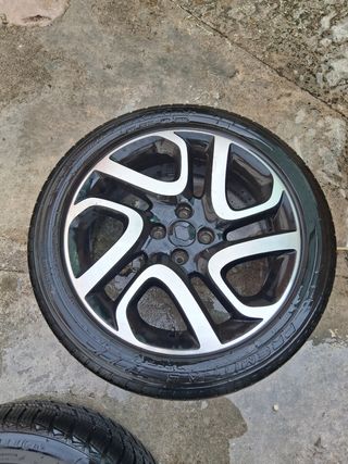 Llantas 17" renault de 4 tornillos.